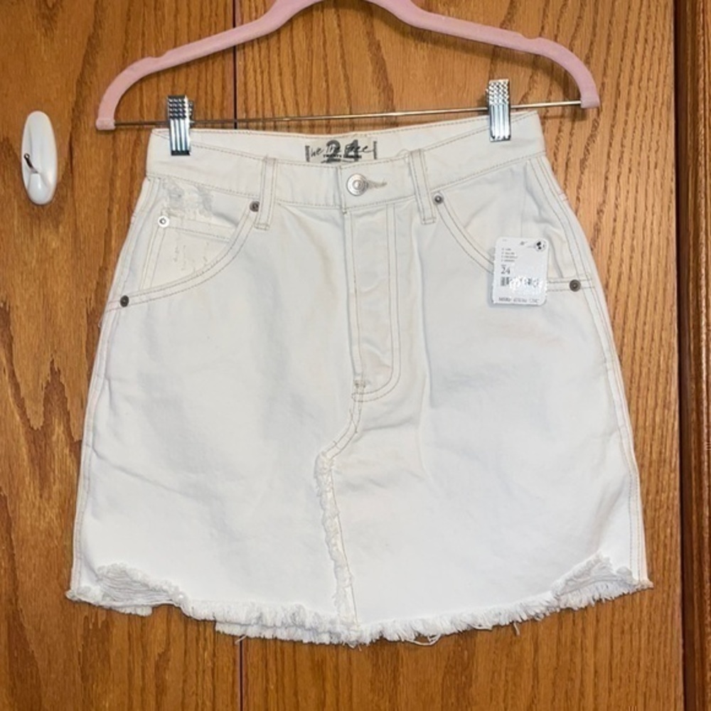 NWT Free People denim skirt size 24 / white ripped size 0